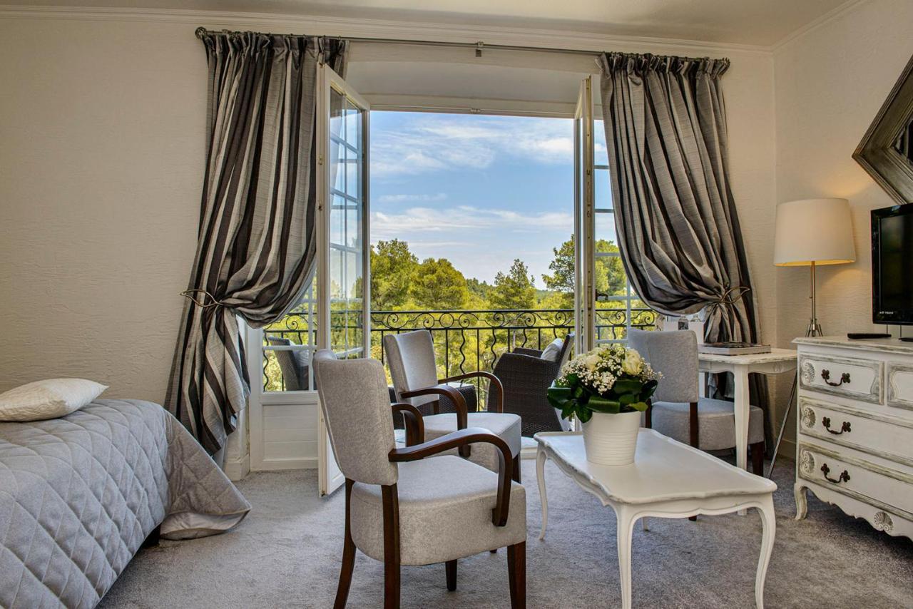 Hotel La Bastide De & 4*