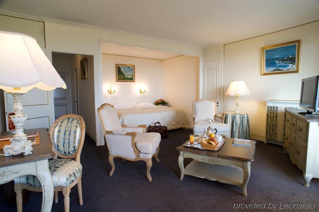 La Bastide De & Hotel 4*